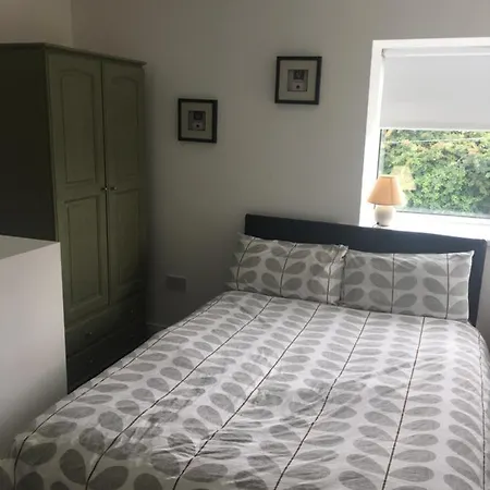 Semesterbostad Mcbrides Terrace Town House Westport